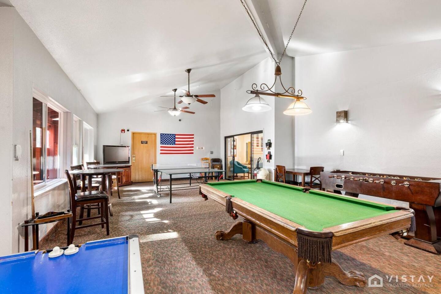 Giant Steps #43 W Hot Tub, Sauna, And Game Room! Brian Head Eksteriør billede