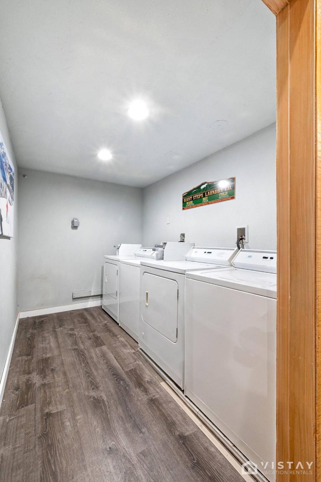 Giant Steps #43 W Hot Tub, Sauna, And Game Room! Brian Head Eksteriør billede